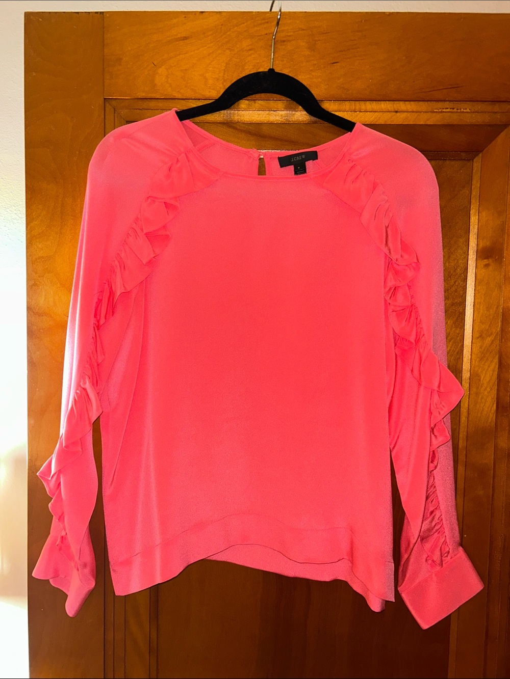 J.Crew Coral/Flamingo Pink Ruffle-Sleeve Blouse; 100% silk; Sz 8; G8407
